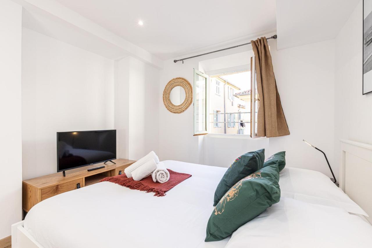 Spacious 2 Bdr Old Town Heart Niza Exterior foto